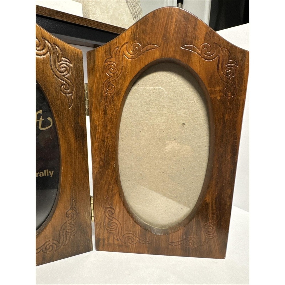 VTG Country Oval Wood Double Picture Frame Photocraft Natural Carved Bifold 9x10 - Picture 3 of 8